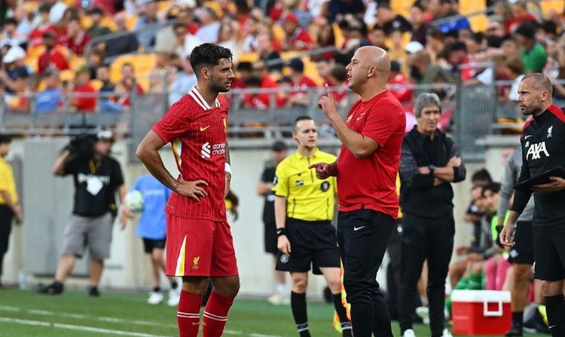 Ten Hag Yakin Arne Slott Akan Sukses Di Liverpool.